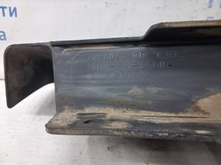 Брызговик передний левый Pajero Wagon 1999-2006 3 3.2 Дизель 4M41