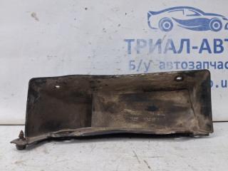 Брызговик задний правый Mitsubishi Pajero Wagon 3 3.2 Дизель 4M41