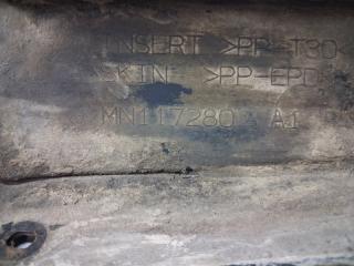 Брызговик задний правый Pajero Wagon 1999-2006 3 3.2 Дизель 4M41