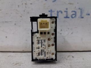 Кнопка стеклоподъемника Auris 2006-2012 E150 1.6 бензин 1ZRFAE