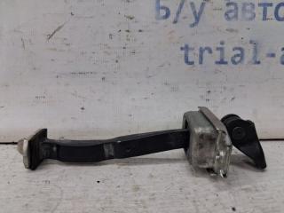 Ограничитель двери задний правый Nissan Qashqai 2013-2022 Б/У Ограничитель двери задний правый Nissan Qashqai 2013-2022