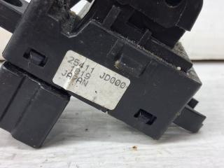 Кнопка стеклоподъемника Nissan Qashqai J10 2.0 Бензин MR20DE