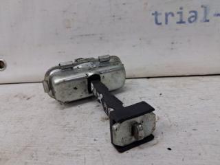 Ограничитель двери передний правый SsangYong Rexton Y250 2.7 D27DT