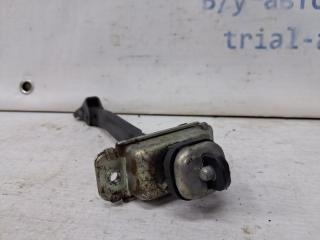 Ограничитель двери передний левый Chevrolet Captiva C100 2.4 бензин Z24SED