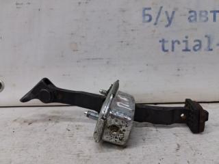 Ограничитель двери передний правый Kia Sportage 2010-2016 Б/У Ограничитель двери передний правый Kia Sportage 2010-2016