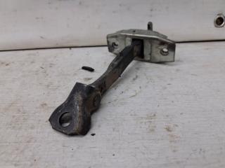 Ограничитель двери передний правый Toyota RAV 4 A30 2.0 бензин 1AZFE