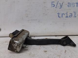 Ограничитель двери задний правый Toyota Prado 2002-2009