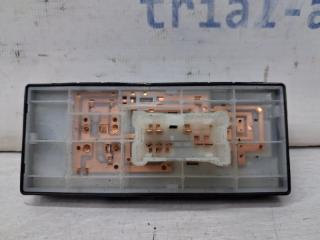 Кнопка стеклоподъемника передняя Nissan Qashqai J11 1.2 Бензин HRA2DDT