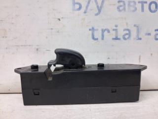 Кнопка стеклоподъемника Mitsubishi Pajero Sport 1996-2008 Б/У Кнопка стеклоподъемника Mitsubishi Pajero Sport 1996-2008