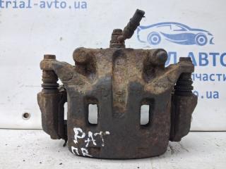 Суппорт передний правый Nissan Pathfinder 2004-2014