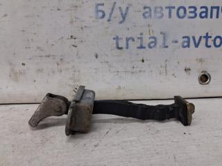 Запчасть ограничитель двери задний правый Nissan Pathfinder 2004-2014