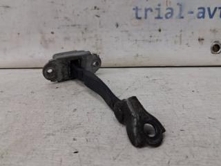 Ограничитель двери передний правый Pathfinder 2004-2014 R51 2.5 Diesel YD25DDTI