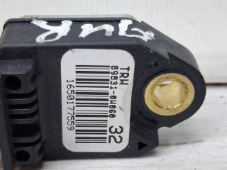 Датчик удара (AIRBAG) Toyota Auris E150 1.6 бензин 1ZRFAE