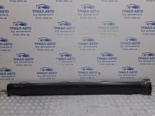 Накладка порога внешняя левая Hyundai Tucson 2004-2009 Б/У Накладка порога внешняя левая Hyundai Tucson 2004-2009