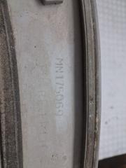 Накладка крыла передняя левая Outlander 2003-2006 cu 2.4 бензин 4G69