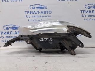 Фара правая галоген Outlander 2003-2006 cu 2.4 бензин 4G69