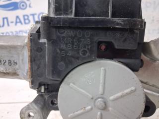 Стеклоподъемник передний правый Outlander 2003-2006 cu 2.4 бензин 4G69