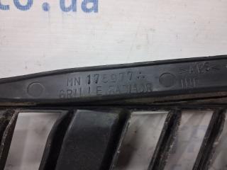 Решетка радиатора левая Outlander 2003-2006 cu 2.4 бензин 4G69