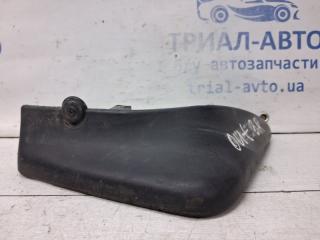 Брызговик задний правый Outlander 2003-2006 cu 2.4 бензин 4G69