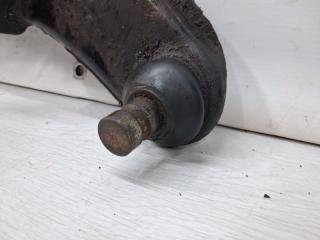 Рычаг правый Outlander 2003-2006 cu 2.4 бензин 4G69