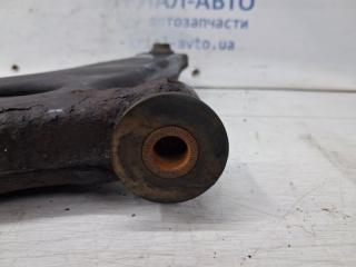 Рычаг правый Outlander 2003-2006 cu 2.4 бензин 4G69