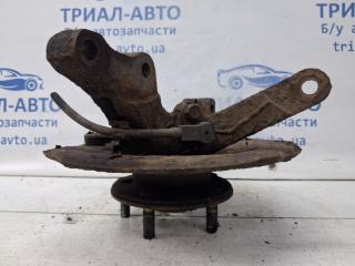 Кулак поворотный левый со ступицей Outlander 2003-2006 cu 2.4 бензин 4G69