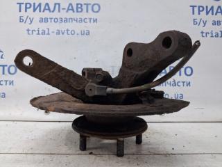 Кулак поворотный правый со ступицей Outlander 2003-2006 cu 2.4 бензин 4G69