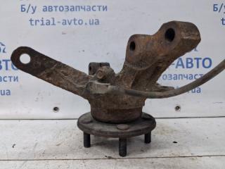 Кулак поворотный правый со ступицей Outlander 2003-2006 cu 2.4 бензин 4G69