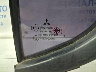 Стекло двери задней левой (форточка) Mitsubishi L200 KB 2.5 Diesel 4D56