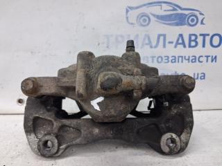 Суппорт передний левый Mitsubishi L200 KB 2.5 Diesel 4D56