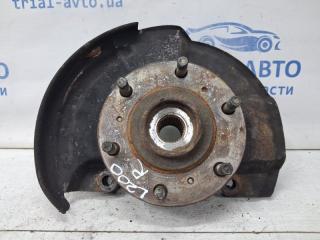 Кулак поворотный правый со ступицей L200 2006-2015 KB 2.5 Diesel 4D56