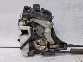 Замок двери передний правый Mitsubishi L200 KB 2.5 Diesel 4D56