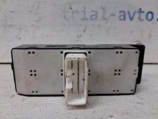 Кнопка стеклоподъемника передняя правая Hyundai Sonata NF 2.4 бензин G4KC