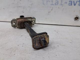 Ограничитель двери задний правый Hyundai Sonata NF 2.4 бензин G4KC