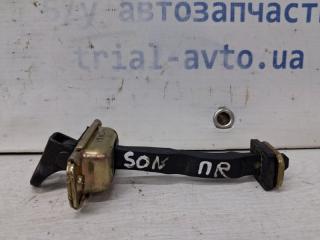 Ограничитель двери передний правый Hyundai Sonata 2004-2010