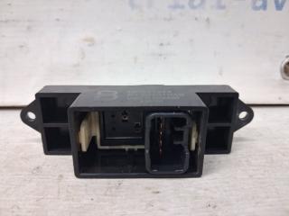 Кнопка стеклоподъемника Mitsubishi L200 KB 2.5 Diesel 4D56