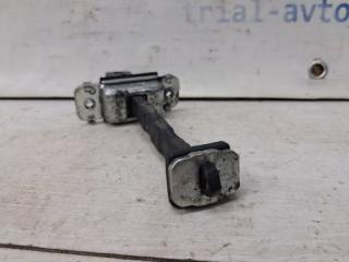 Ограничитель двери передний правый Kia Sorento BL 2.5 diesel D4CB