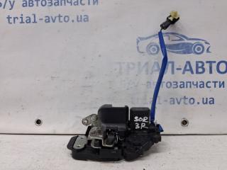 Замок двери задний правый Kia Sorento 2002-2011