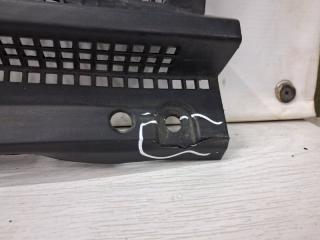 Дефлектор дворников правый Sorento 2002-2011 BL 2.5 diesel D4CB