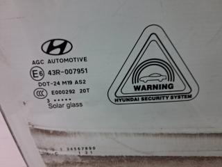 Стекло двери переднее правое Hyundai IX35 LM 1.7 diesel D4FD