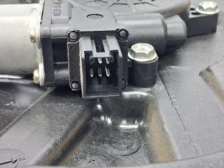 Стеклоподъемник передний правый Mazda 6 GH 2.5 бензин L5-VE