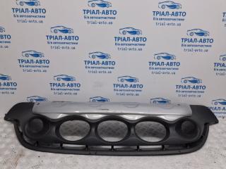 Решетка бампера (губа с круглыми заборниками) Nissan Juke 2010-2019