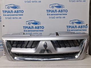 Решетка радиатора Mitsubishi Pajero Wagon 1999-2006
