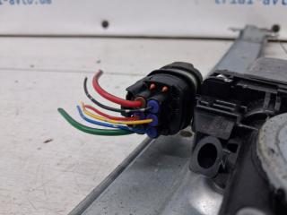 Стеклоподъемник передний левый Mitsubishi Pajero Wagon 3 3.2 Дизель 4M41