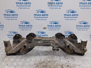 Балка задней подвески Outlander 2003-2006 cu 2.4 бензин 4G69