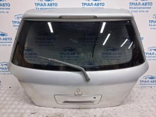 Крышка багажника Рестайлинг Outlander 2003-2006 cu 2.4 бензин 4G69