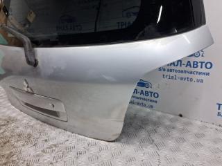 Крышка багажника Рестайлинг Outlander 2003-2006 cu 2.4 бензин 4G69