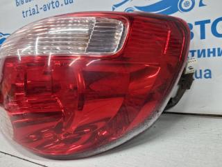 Фонарь задний внешний правый Mitsubishi Outlander cu 2.4 бензин 4G69