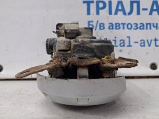 Фара противотуманная правая Outlander 2003-2006 cu 2.4 бензин 4G69