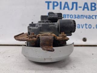 Фара противотуманная левая Outlander 2003-2006 cu 2.4 бензин 4G69